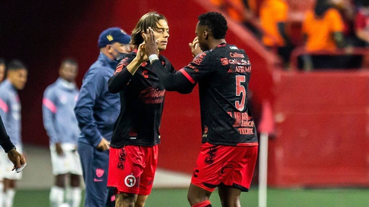 Aficionados de Xolos reaccionaron al debut de Joaquín Montecinos