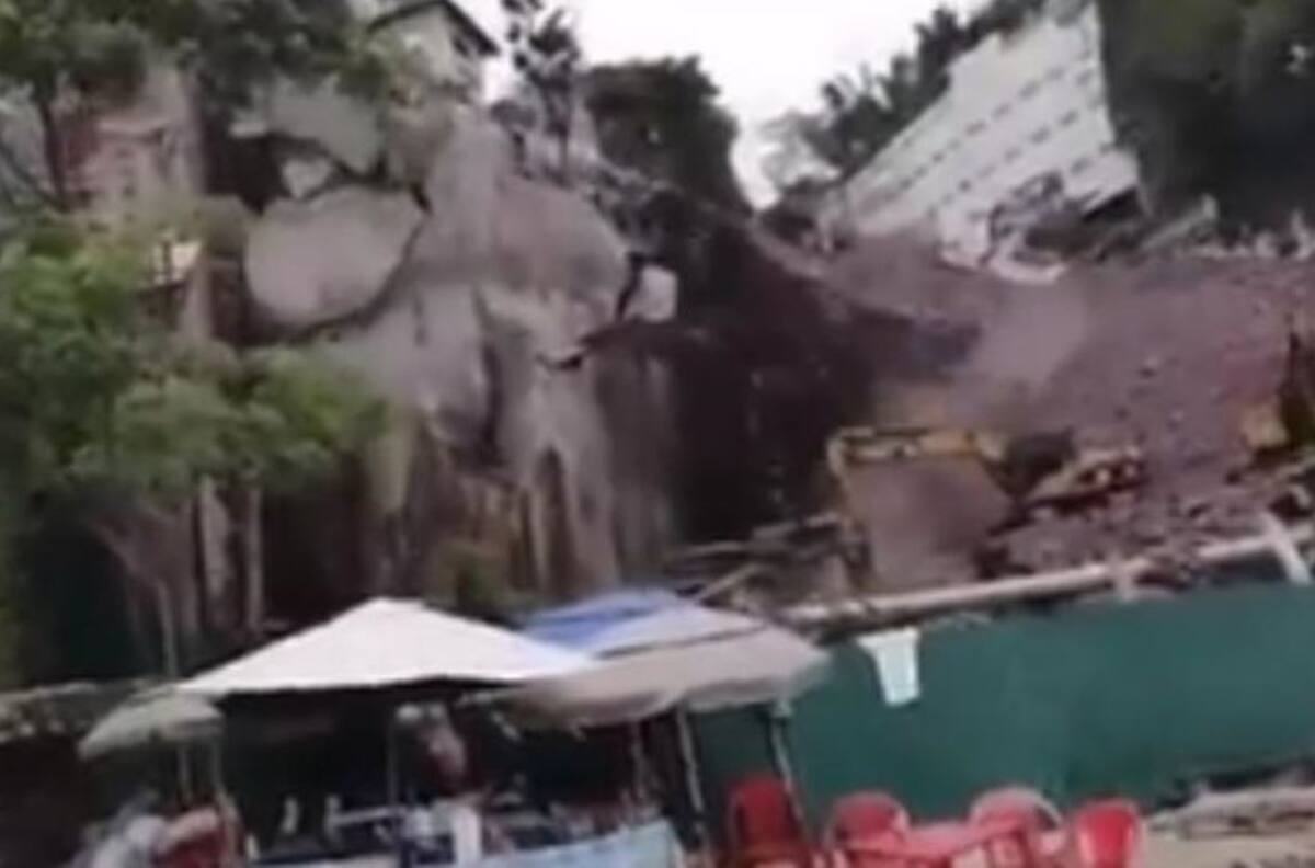Video: Captan fuerte derrumbe en una construcción en zona turística de Puerto Vallarta