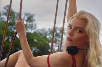 "Estábamos devolviendo lo sexy al ajedrez": Anya Taylor-Joy bromeó sobre "Gambito de Dama"