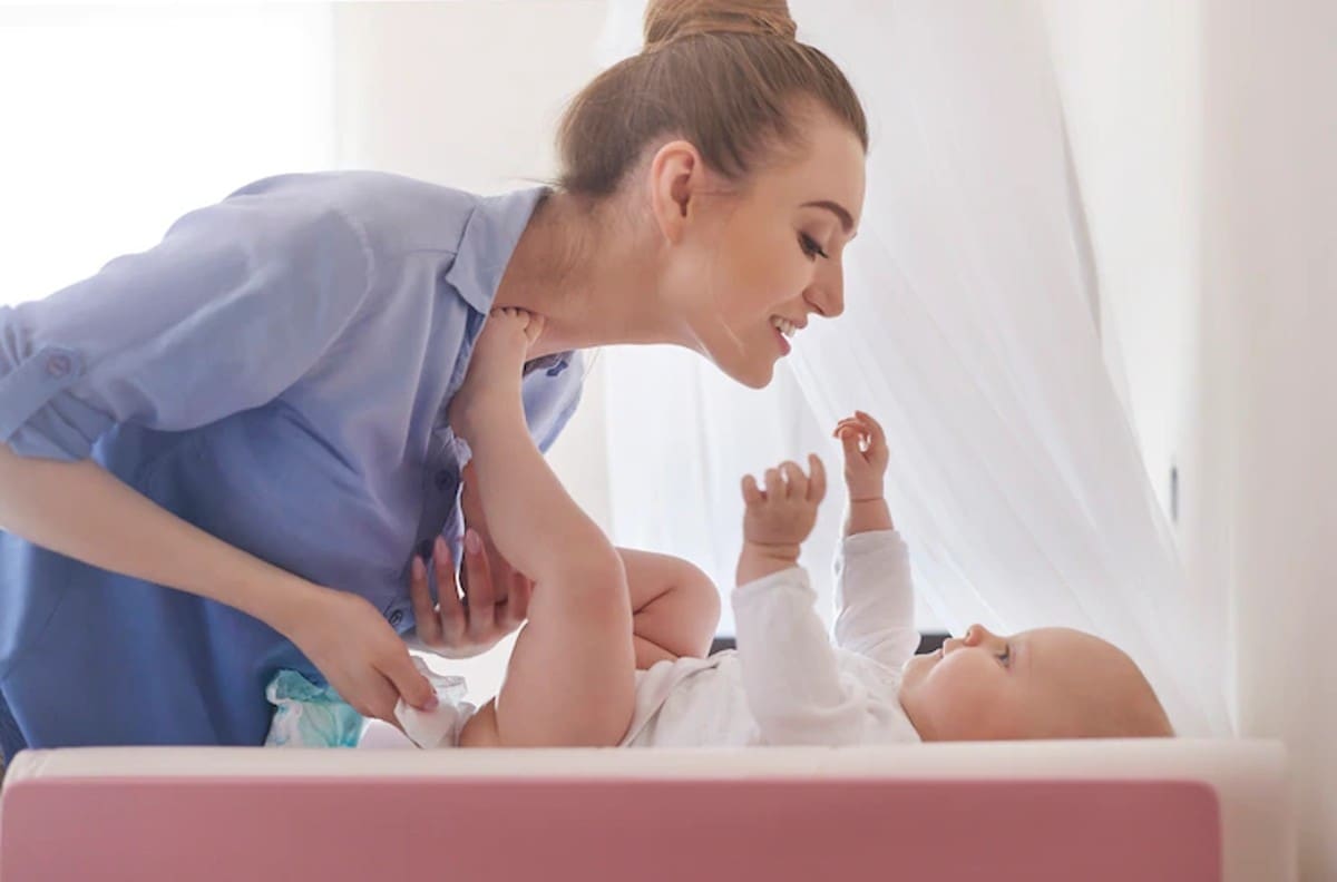 Maternidad: ¿Cómo cambiar el pañal a mi bebé?