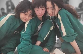 Fans de "Los Juegos del Calamar" enloquecen por los Classic Slip-On blancos de Vans