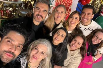 Carlos Rivera y Cynthia Rodríguez organizan divertida posada con las Pandora y Adrián Uribe