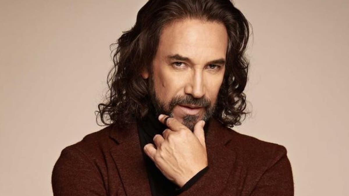 Marco Antonio Solís tuvo controversial romance con una cantante menor de edad