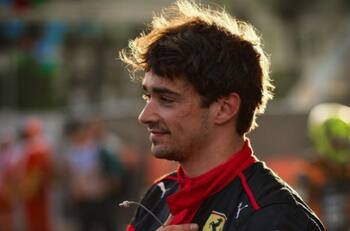 FOTO | Con la novia del Mundial de Qatar 2022: así se habría motivado Charles Leclerc para ganar la pole en el GP de Azerbaiyán