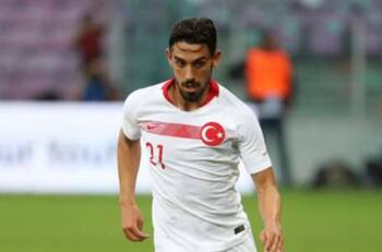 Video: El turco Kahveci metió desde fuera del área uno de los golazos de la Euro