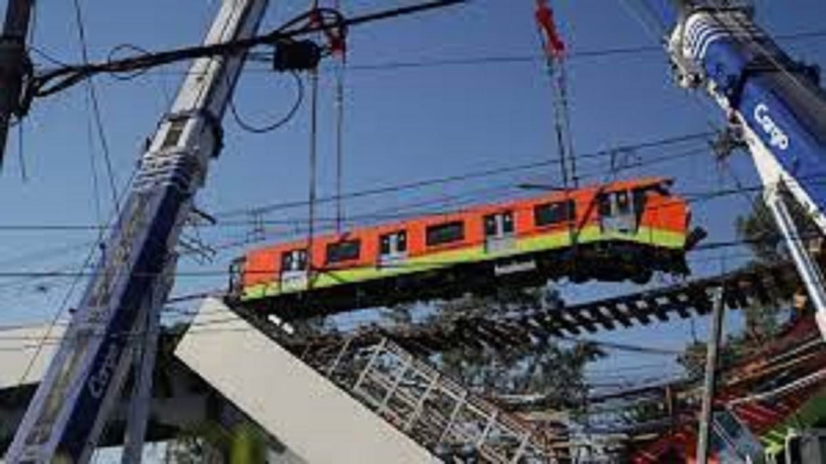 Tras desplome de la Linea 12, el gobierno de la CDMX ofrece trabajo a familiares de las victimas
