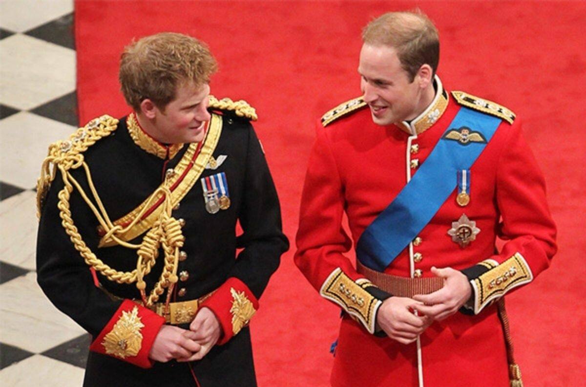 Esto fue lo que realmente le dijo Harry a William al ver a Kate Middleton camino al altar