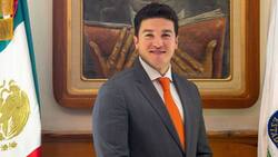 Critican el inglés de Samuel García y lo comparan con el expresidente Peña Nieto