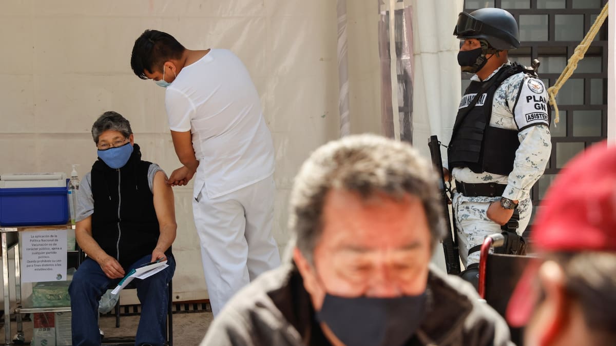 Vacunación de adultos mayores seguirá en Tláhuac, Xochimilco e Iztacalco a partir del miércoles