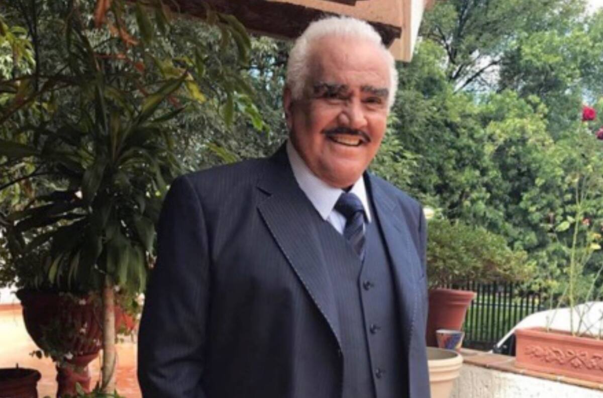 Doña Cuquita aclara si Vicente Fernandez saldrá del hospital
