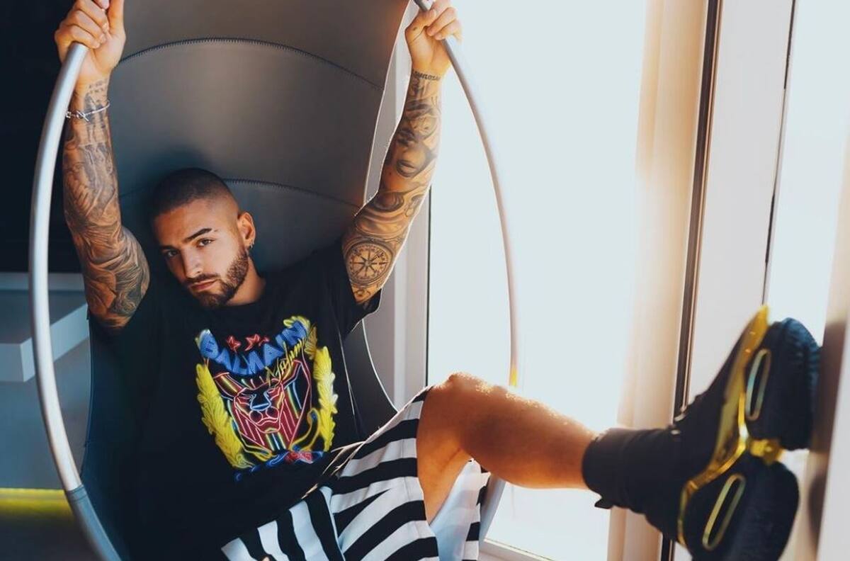 Maluma lanza línea de ropa en colaboración con Balmain