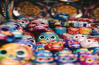 ¿Qué es una calaverita literaria? ¡Te enseñamos a escribir la tuya!