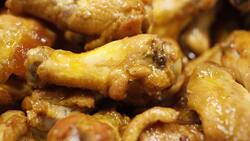 ¿Cuál es el origen de las alitas de pollo?