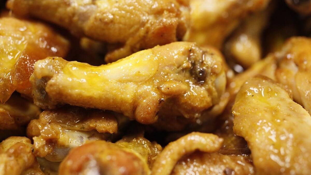 ¿Cuál es el origen de las alitas de pollo?