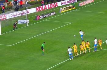 VIDEO: Así fue el gol del chileno Pablo Parra contra Tigres en la Liga MX