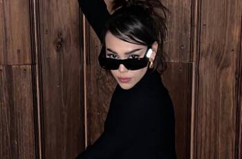 Danna Paola muy enamorada en la boda de la hermana de JuanPa Zurita