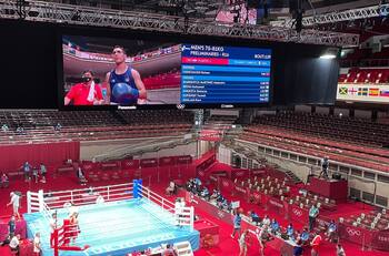 El boxeador mexicano Rogelio Romero a una victoria de las medallas
