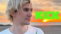 Kick advierte a xQc que no se pueden ver películas en la plataforma de forma bastante extraña