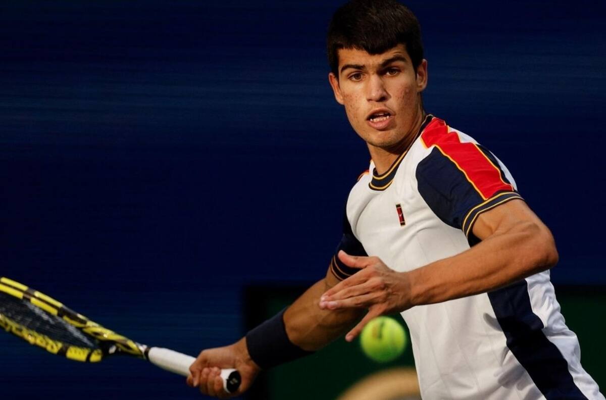 A sus 18 años, Carlos Alcaraz deja fuera a Tsitsipas del US Open