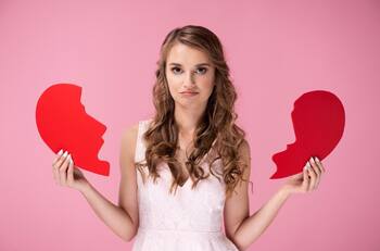 Los signos que tendrán el corazón partido en mayo