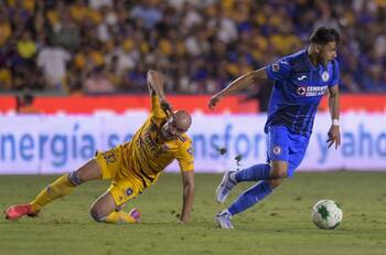 Iván Morales está totalmente borrado de Cruz Azul: "No convence a Diego Aguirre"