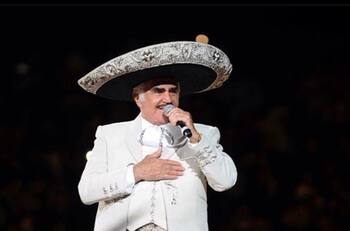 Celebridades suman su talento para rendir homenaje a Vicente Fernández y enviarle buenos deseos