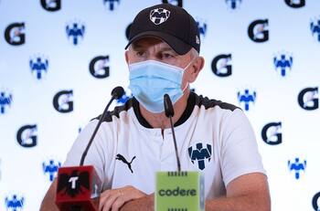 Javier Aguirre arremete contra Costa Rica y dice que Campbell no debió jugar