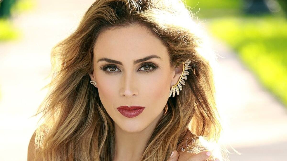 Jacky Bracamontes, lista para conducir los Latin AMA's, se da tiempo de pasear por Las Vegas