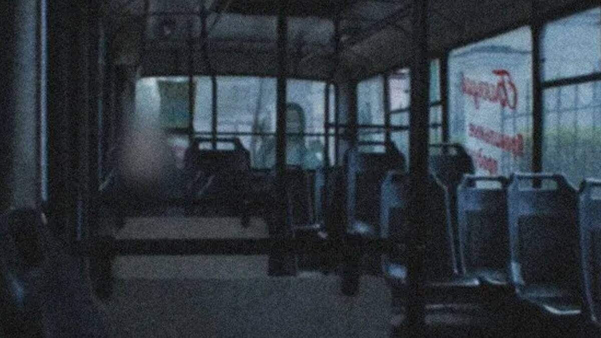 VIDEO | Graban a fantasma entrando a un camión y se hace viral