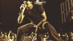 Kid Rock está furioso por casos positivos de covid-19 en la banda