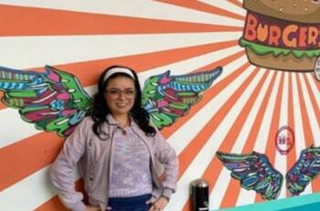 Violeta Isfel revela que padece de enfermedad mental que la ha alejado de su negocio de hamburguesas