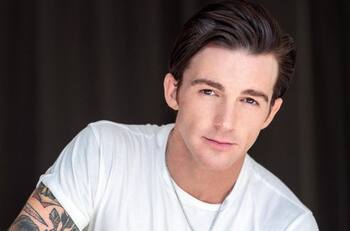 Arrestan a Drake Bell en Ohio por delitos a menores de edad