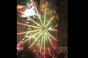 ¡De terror! Juego en feria de Chihuahua provocó que niños quedaran de cabeza (video)