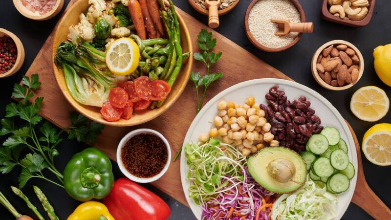 Por medio de la alimentación puedes tener una mejor salud mental (Fito: Freepik).