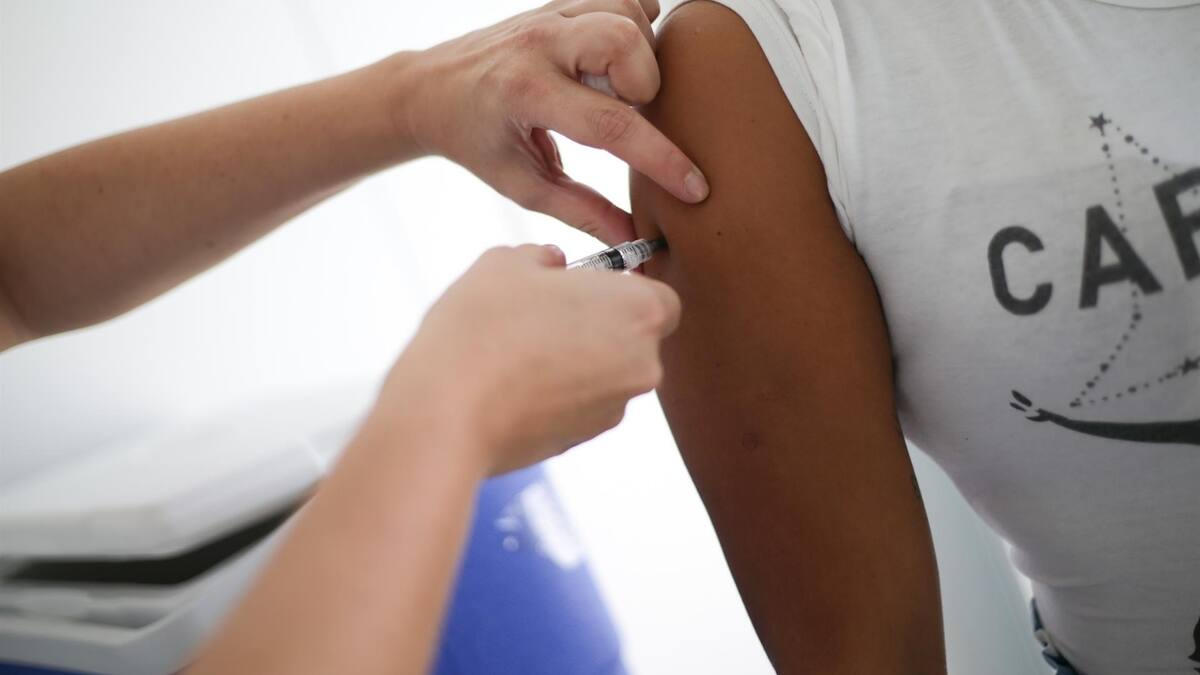 Covid-19: ¿Las vacunas causan infertilidad en hombres o mujeres?