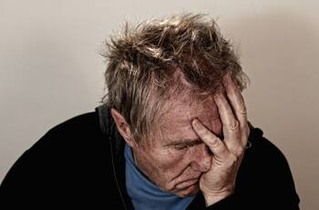 Salud: Estos son 5 hábitos comunes que podrían traerte miles de gérmenes y ocasionarte enfermedades