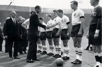 Así reaccionó el futbol inglés a la muerte del príncipe Felipe de Edimburgo