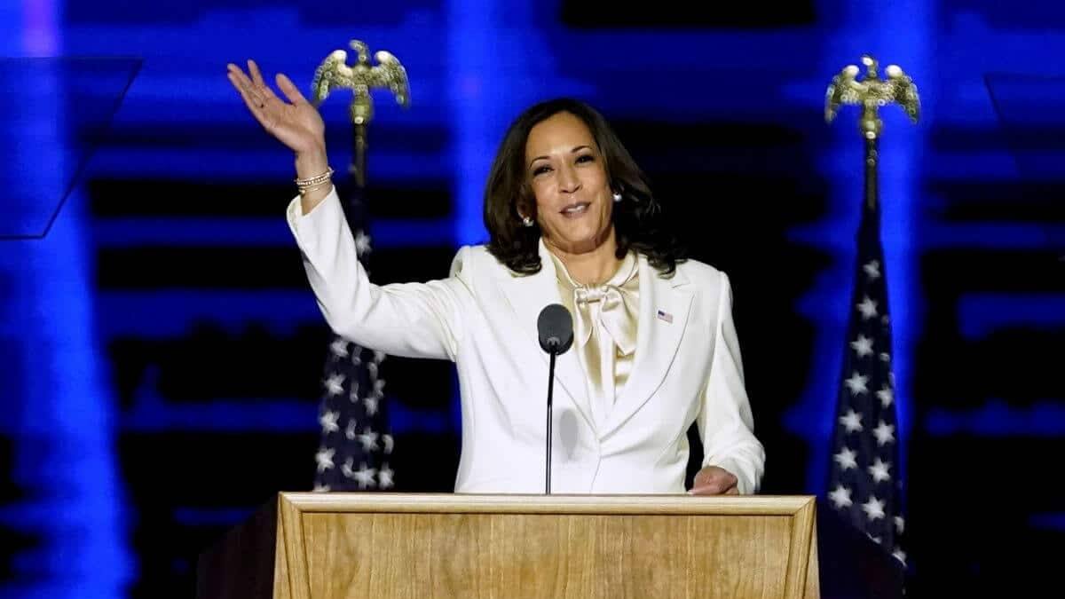 La vicepresidenta de EE.UU Kamala Harris anunció que planea visitar México