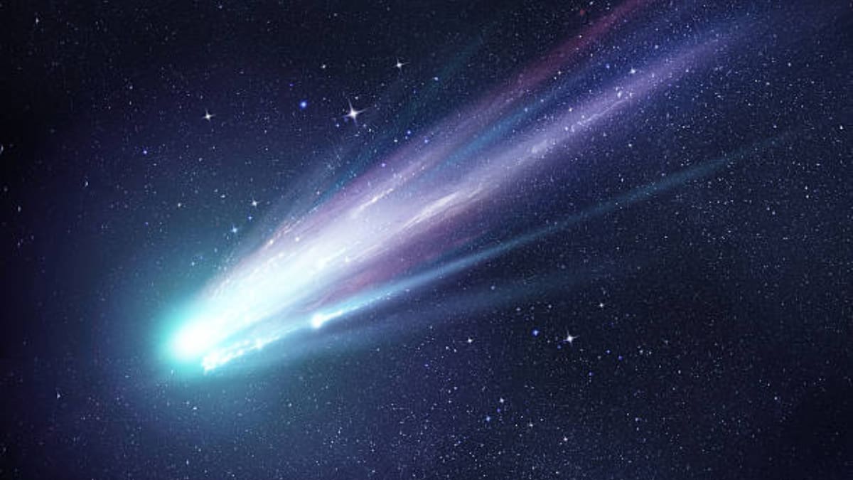 ¿Cuándo podrá observarse el cometa que orbita alrededor del sol cada 50 mil años?