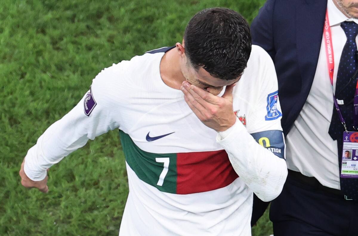 VIDEO | Cristiano Ronaldo abandonó el campo entre lagrimas al ser eliminado del Mundial de Qatar 2022