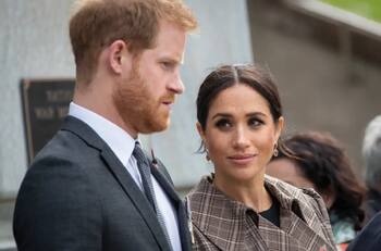 Meghan Markle y el príncipe Harry son acusados de estafadores
