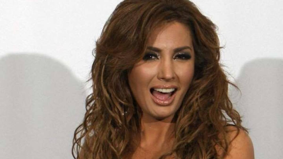 Paty Navidad mando saludos a "sus amigos de los demás planetas o dimensiones"