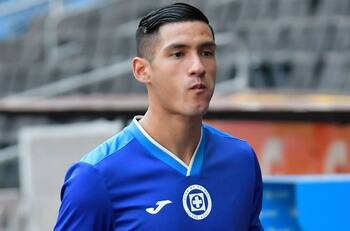 Uriel Antuna seguirá en Cruz Azul, Panathinaikos se cansó y va por otro extremo