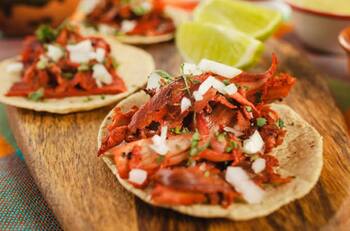 5 datos curiosos que quizá no sabías de los tacos al pastor