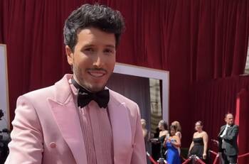 Sebastián Yatra llora tras su participación en los Oscar 2022