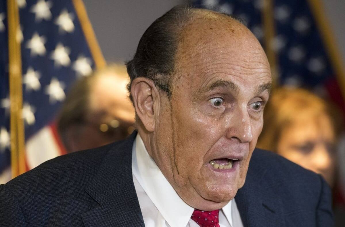 Policía de Nueva York registró el apartamento de Giuliani, exgobernador neoyorquino y abogado personal de Trump