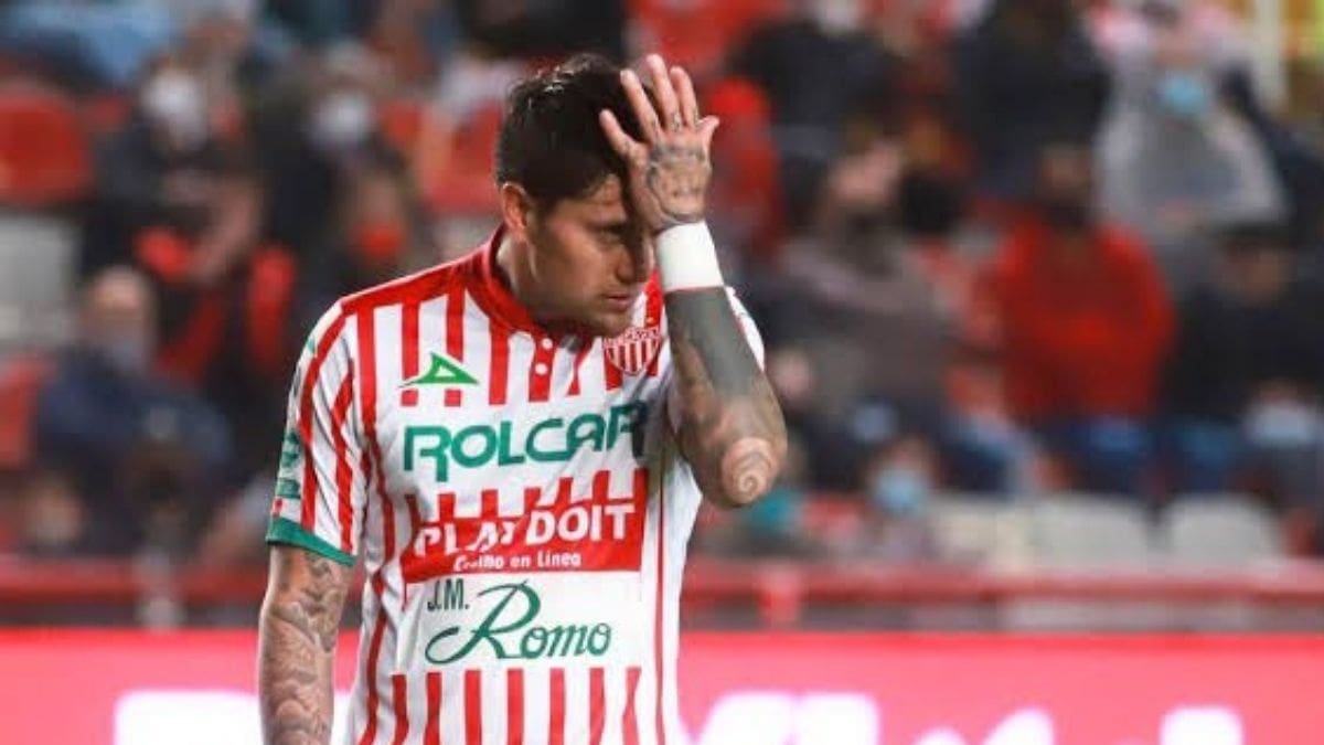 El complicado momento de Nico Castillo: sin equipo en la Liga MX o Chile