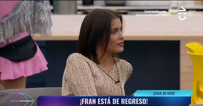 La incomodidad de Constanza Capelli antes palabras de Francisca Maira.