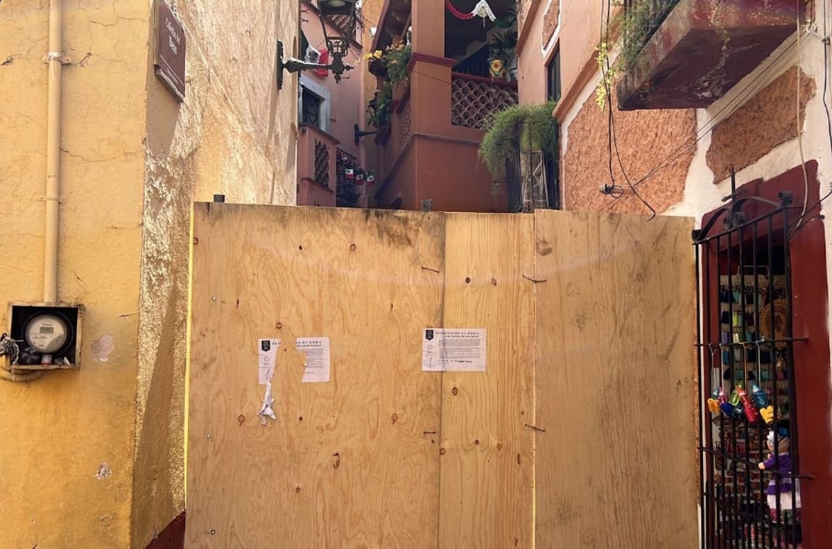 Clausuran el Callejón del Beso Guanajuato por problemas entre propietarios y fotógrafos