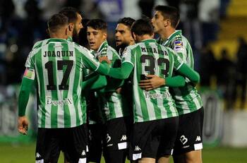 Betis derrotó al Athletic y sigue sueño europeo de Guardado y Lainez